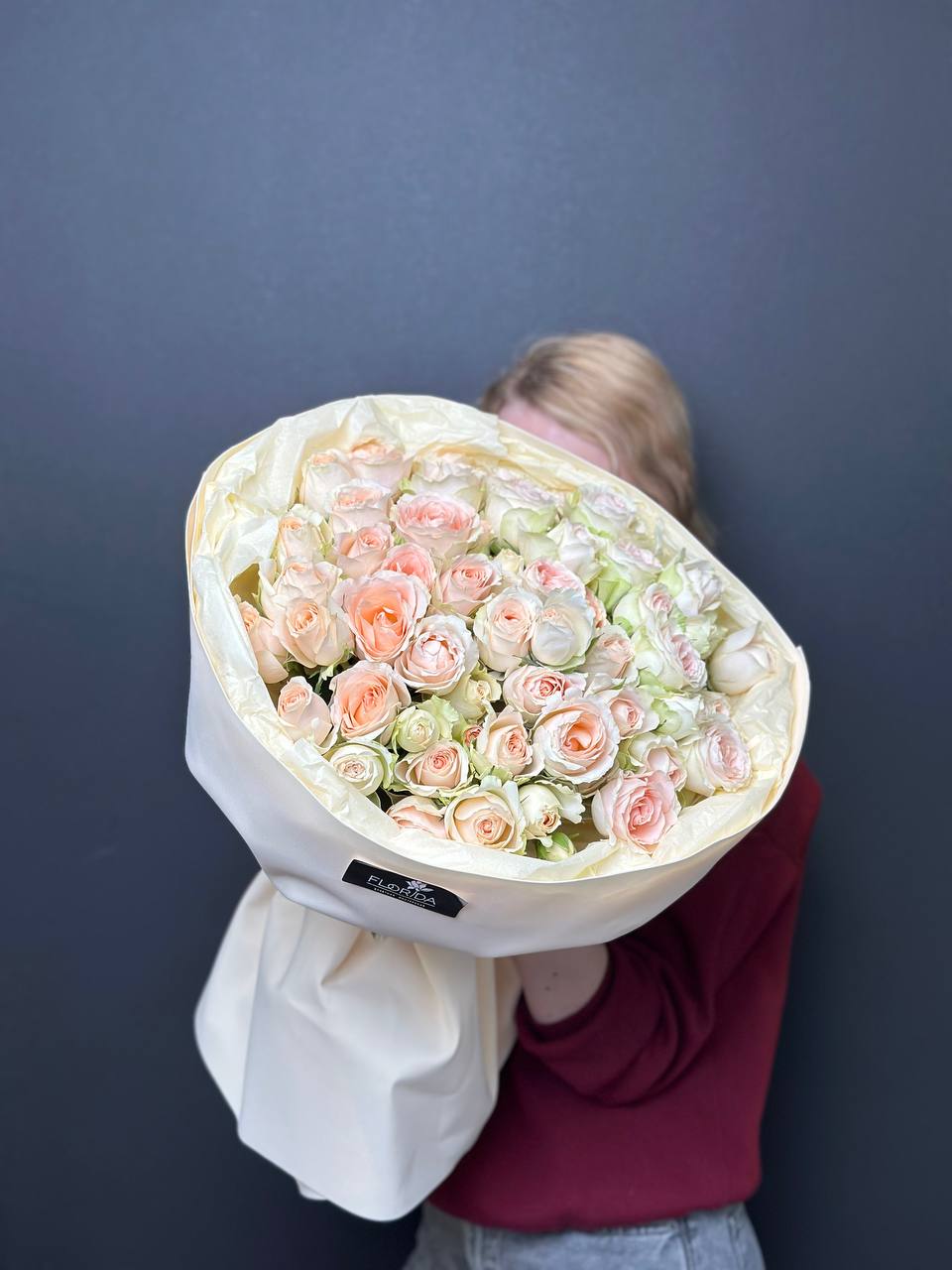 Тендер блоссом (моно букет из кустовой розы 15 шт)